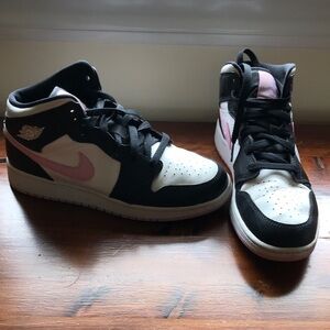 Nike high top sneakers